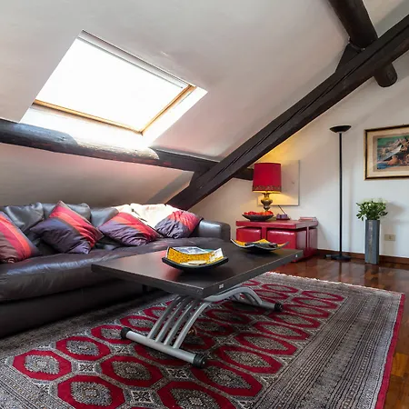 Penthouse Via Caradosso Apartman