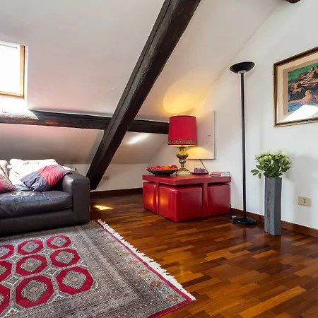 Penthouse Via Caradosso *