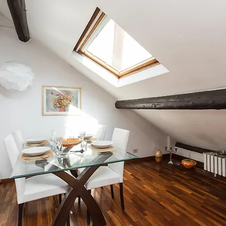 Apartman Penthouse Via Caradosso *